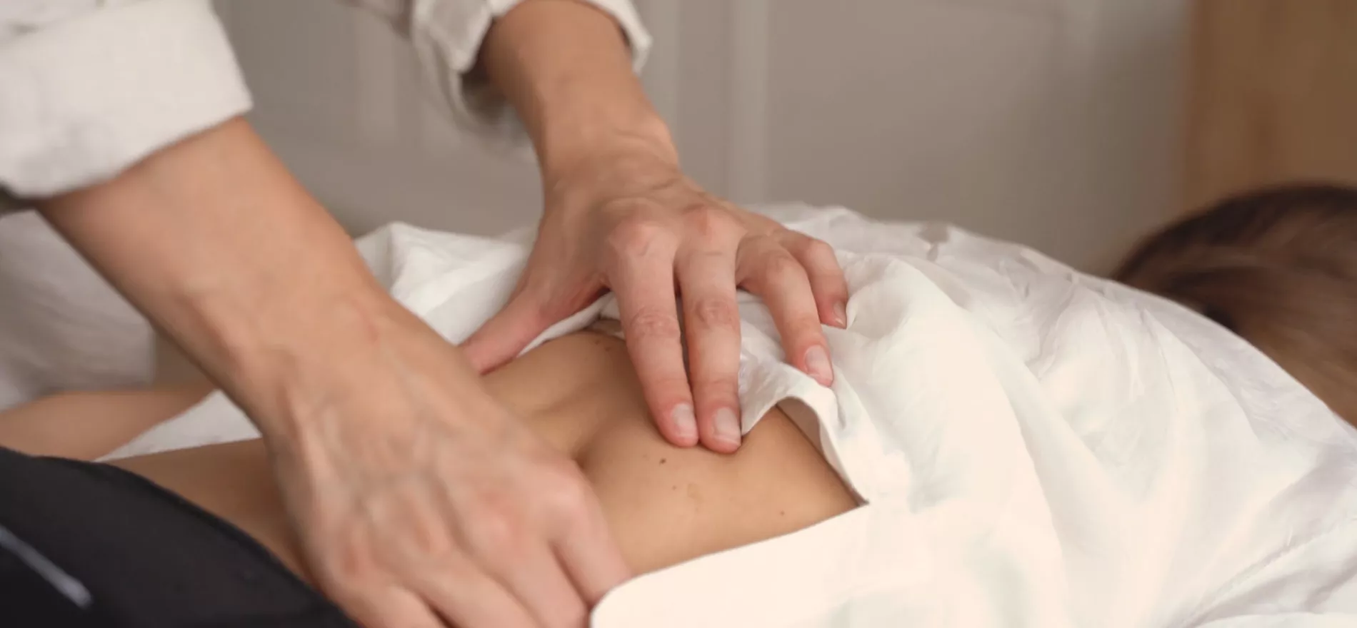 Massage du bas du dos en cabinet